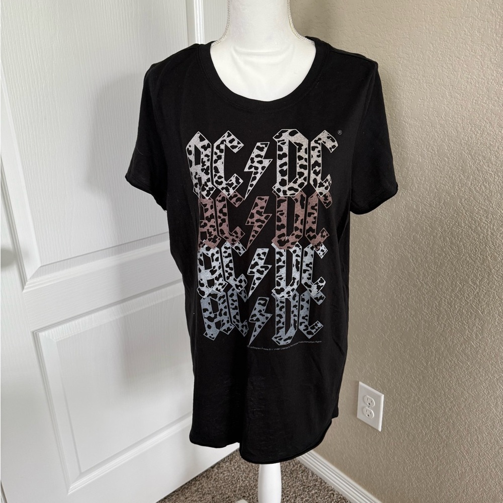Torrid Black Graphic Tee